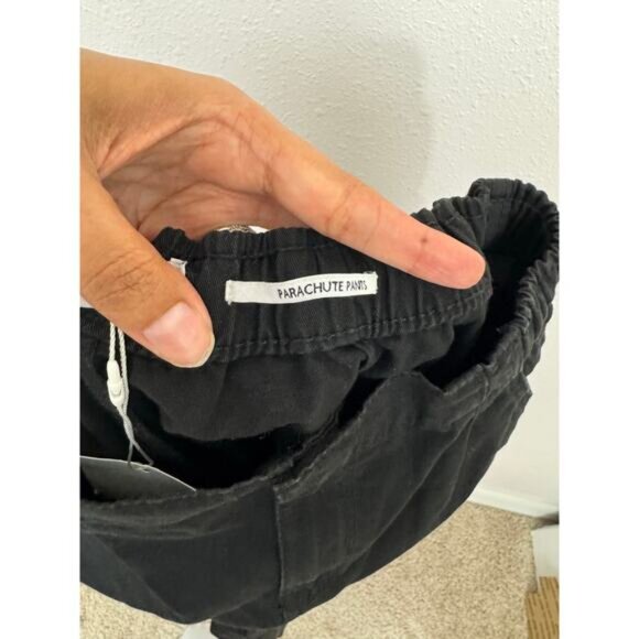 Bershka Parachute Pants Black - Picture 7 of 13
